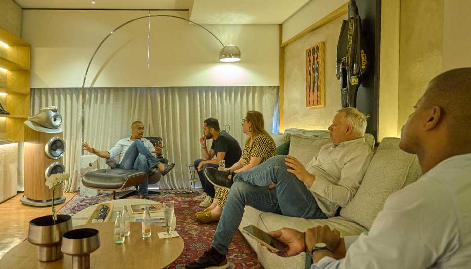 Bowers & Wilkins visita Dag Brasil em São Paulo | Dag Brasil Bowers & Wilkins visita Dag Brasil em São Paulo | Dag Brasil